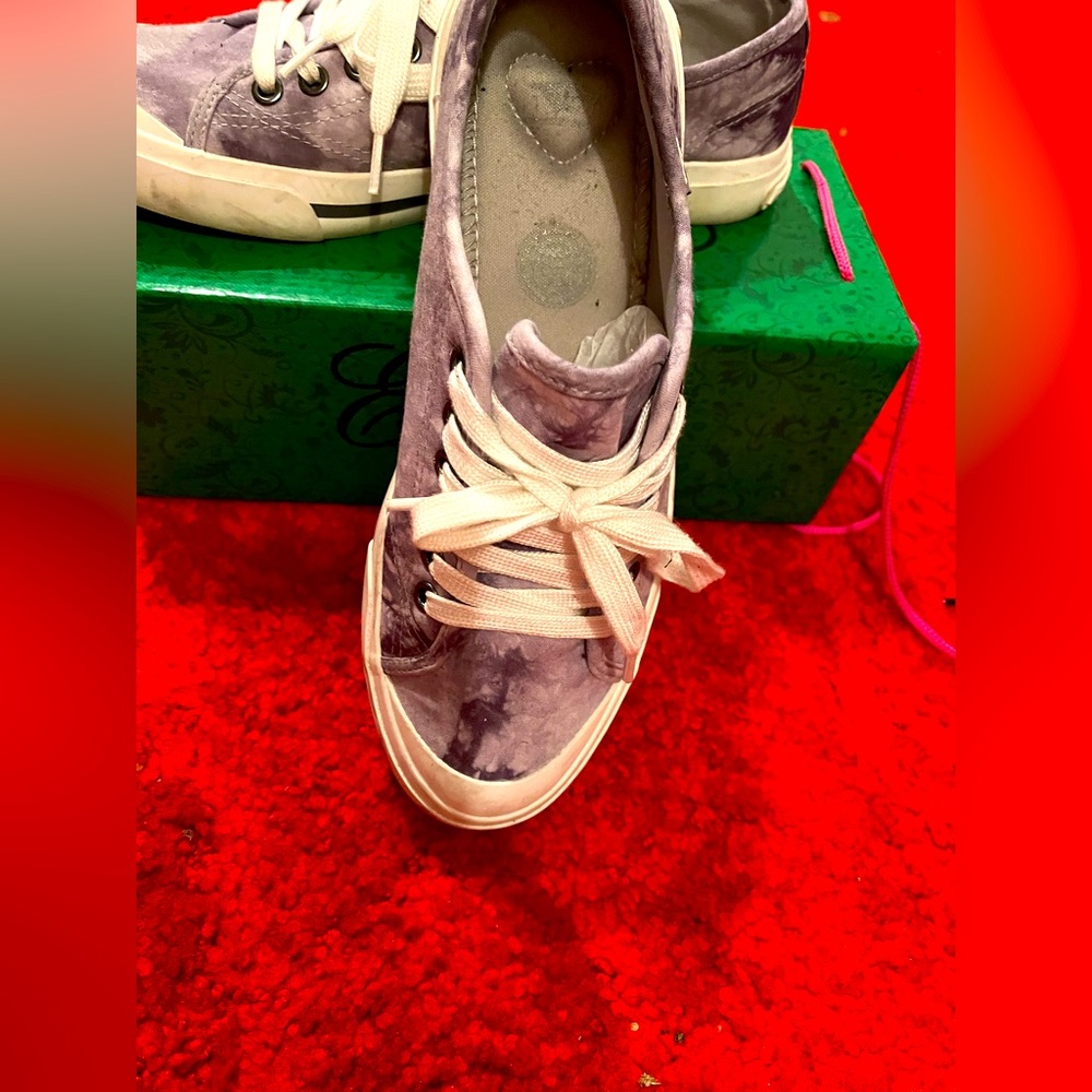 Rocket dog 9.5 women purple tyedye